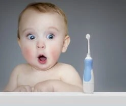 Brosse à Dents Électrique Sonic Bébé 0-5 Ans | Bleu | Fonction Minuterie Avec Lampe LED | Babygators -Dentaires Appareils Magasin 1200x1009