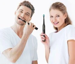 Brosse à Dents électrique Fairywill FW507 - Technologie Sonique - 3 Modes Personnalisés - Avec 3 Têtes De Brosse - Zwart -Dentaires Appareils Magasin 1200x1027