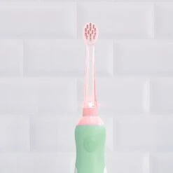 Brosse à Dents Électrique Sonic Bébé 0-5 Ans | Vert | Fonction Minuterie Avec Lampe LED | Babygators 10 Brosse à Dents Électrique Sonic Bébé 0-5 Ans | Vert | Fonction Minuterie Avec Lampe LED | Babygators -Dentaires Appareils Magasin 1200x1200 1