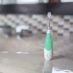 Brosse à Dents électrique Luvion Sonic Pour Bébé Et Tout-petit - 0 à 3 Ans - Avec Minuterie -Dentaires Appareils Magasin 1200x1200 108