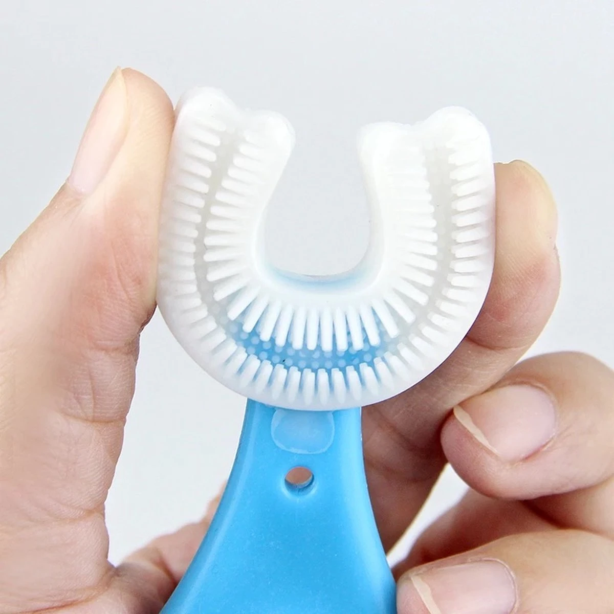 Brosse à Dents Pour Bébé - 2 à 12 Ans - En Forme De U - Brosse à Dents Pour Kinder - Brosse à Dents En Siliconen - Brosse à Dents Souple - Blauw 4 Brosse à Dents Pour Bébé - 2 à 12 Ans - En Forme De U - Brosse à Dents Pour Kinder - Brosse à Dents En Siliconen - Brosse à Dents Souple - Blauw – Image 4
