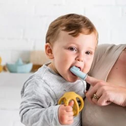 Nattou Silicone - Doigt Brosse à Dents Pour Bébé Set Avec Boîte De Rangement - 2 Pièces - Blauw -Dentaires Appareils Magasin 1200x1200 401