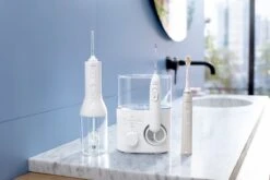 Philips Sonicare 9000 Diamond Clean Wit (HX9911/27) + Power Flosser 3000 Oral Irrigator Wit (HX3806/31) - Brosse à Dents électrique Et Soie Dentaire -Dentaires Appareils Magasin 1200x800 1