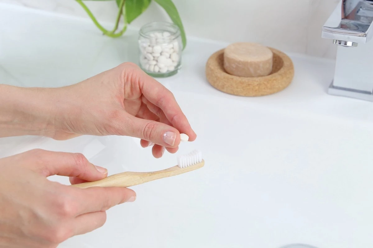 Brosse à Dents En Bambou | Set De 2 Pièces | 100% Naturel Et Vegan | Biodégradable | Sans BPA | Brosse à Dents Naturelle | Brosse à Dents En Bamboo | Poils Medium 3 Brosse à Dents En Bambou | Set De 2 Pièces | 100% Naturel Et Vegan | Biodégradable | Sans BPA | Brosse à Dents Naturelle | Brosse à Dents En Bamboo | Poils Medium – Image 3