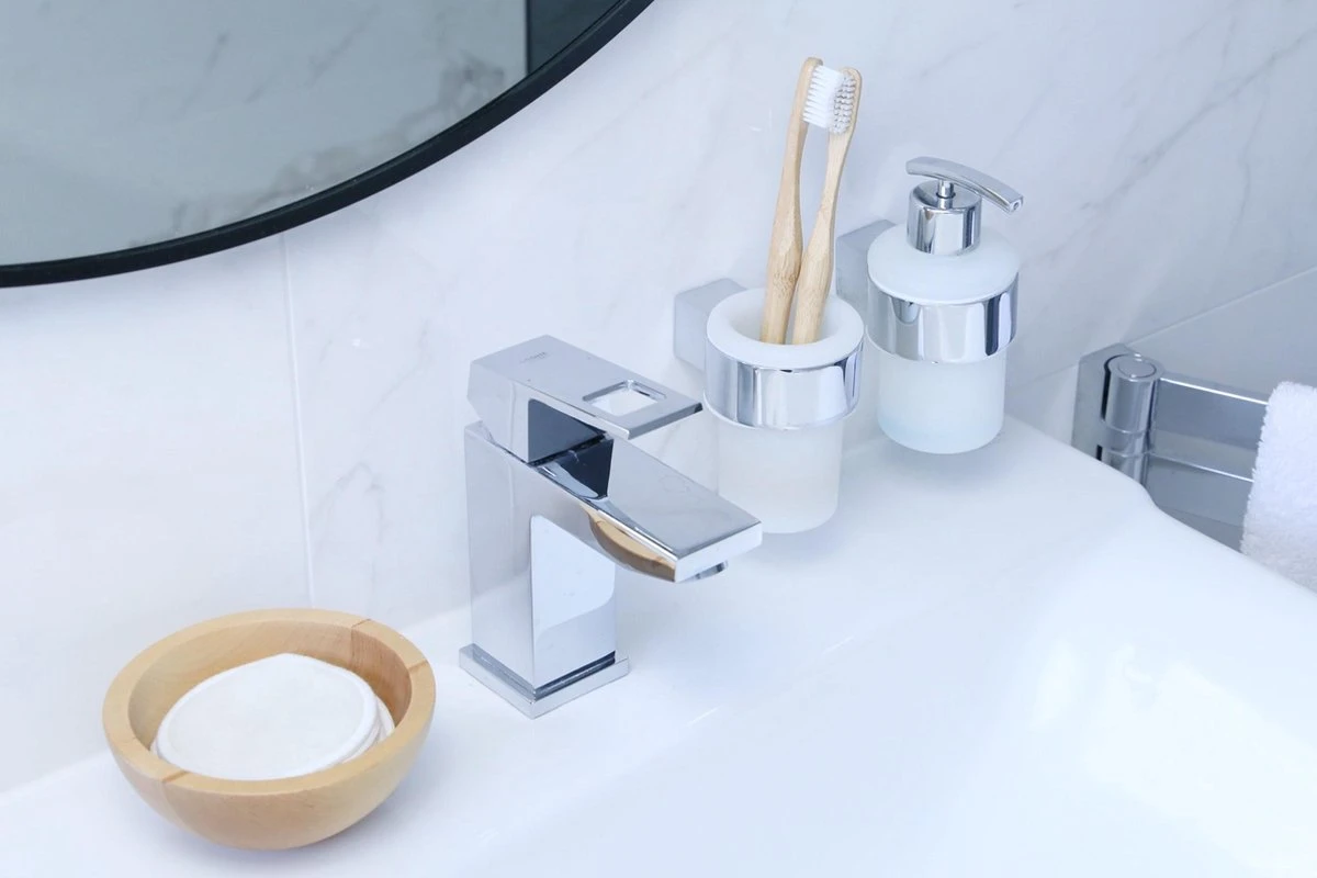 Brosse à Dents En Bambou | Set De 2 Pièces | 100% Naturel Et Vegan | Biodégradable | Sans BPA | Brosse à Dents Naturelle | Brosse à Dents En Bamboo | Poils Medium 4 Brosse à Dents En Bambou | Set De 2 Pièces | 100% Naturel Et Vegan | Biodégradable | Sans BPA | Brosse à Dents Naturelle | Brosse à Dents En Bamboo | Poils Medium – Image 4