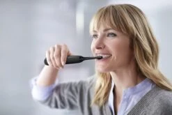 Brosse à Dents électrique Philips Sonicare ProtectiveClean 4500 - Pour Des Dents Plus Blanches - Capteur De Pression Intégré - 2 Modes - Remplacement Du Signal De La Tête De Brosse - Pochette De Voyage - HX6830/53 -Dentaires Appareils Magasin 1200x800 46