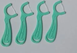 Dentalux 3-en-1 Soie Dentaire | Bâtons De Fil De Soie + Cure-dents + Grattoir à Langue | Saveur De Menthe | 64 Pièces Dans Une Boîte De Rangement + Pochette De Voyage -Dentaires Appareils Magasin 1200x840