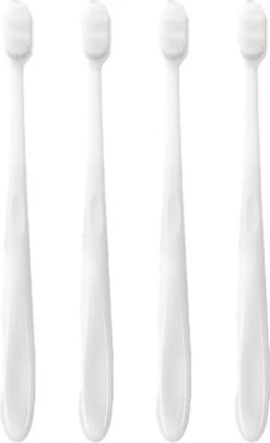 4x Brosse à Dents Ultra-fine - Brosse à Dents Souple Pour Un Nettoyage En Profondeur - Brosse à Dents Avec 10 000 Poils - Doux, Un Massage Pour Vos Dents - Blanc